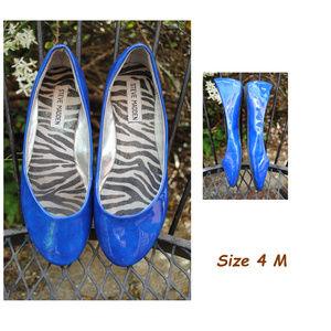 STEVE MADDEN Blue Patent-Zebra Heaven Flats Sz 4M